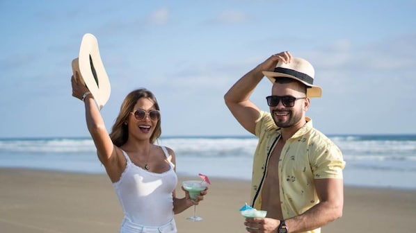 Exterior - Ocean Blue Hotel (Manglaralto)