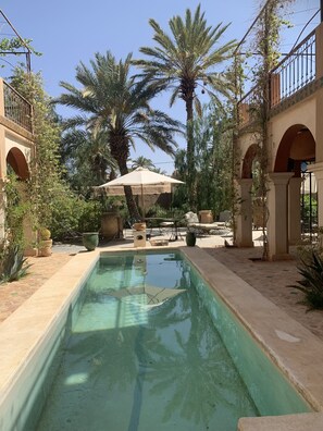 شرفة/رواق
