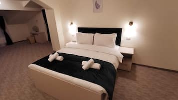 Family Apartment, 1 Bedroom, Mountainside | Hypo-allergenic bedding, memory-foam beds, minibar