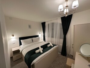 Allergitestet sengetøy, memory foam-senger og minibar