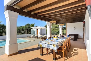 Outdoor dining - Villa Sa Tanca Den Lloses (Can Furnet)