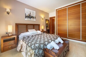 3 chambres, fer et planche Ă repasser, Wi-Fi gratuit, draps fournis