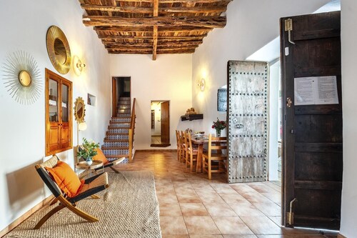 New! Villa Na Ribes - Four Bedroom Villa, Sleeps 8
