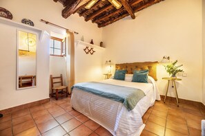 4 chambres, fer et planche à repasser, lit parapluie, Wi-Fi gratuit