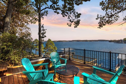 Firepit, Spacious Decks, Kayak, Breathtaking Views