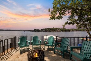 Property grounds - Firepit, Spacious Decks, Kayak, Breathtaking Views (Gravois Mills)
