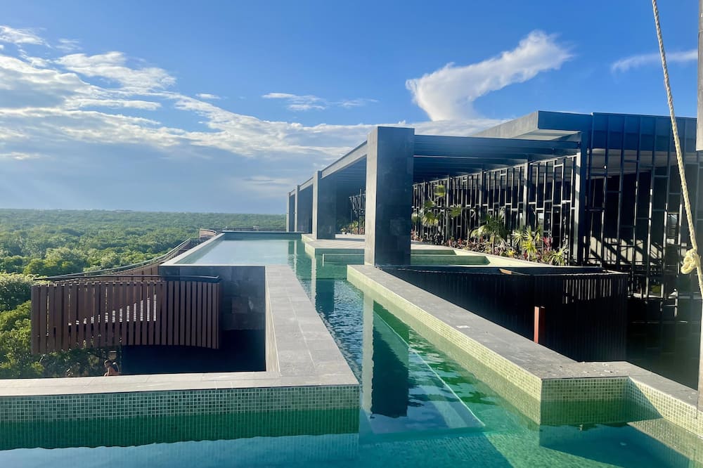 OVA CANCUN Y TULUM