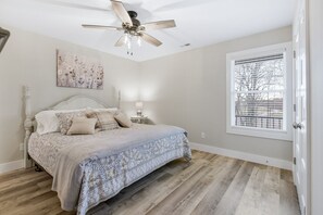 2 habitaciones, tabla de planchar con plancha y wifi gratis