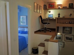 2 slaapkamers, een bureau, een strijkplank/strijkijzer, wifi