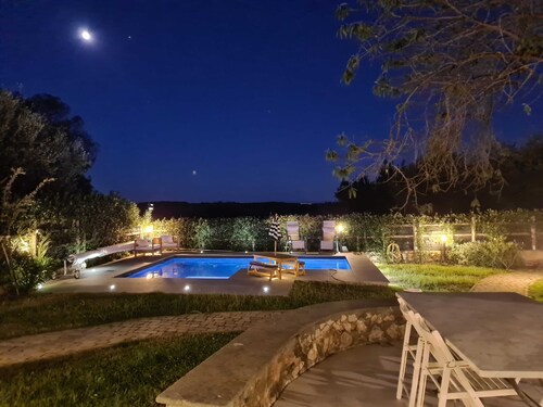 Lovely Portion of Villa in Ansedonia with swimming pool, 10' walk from Feniglia