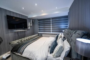 House | 3 bedrooms, iron/ironing board, free WiFi, bed sheets