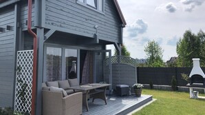 Outdoor dining - Holiday home in Niechorze with garden (Niechorze)