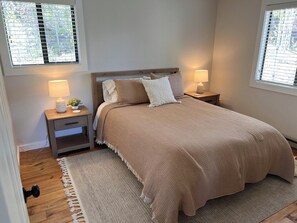 3 عدّة غرف نوم ومكواة/لوح كي وواي فاي مجانًا وملاءات أسرّة