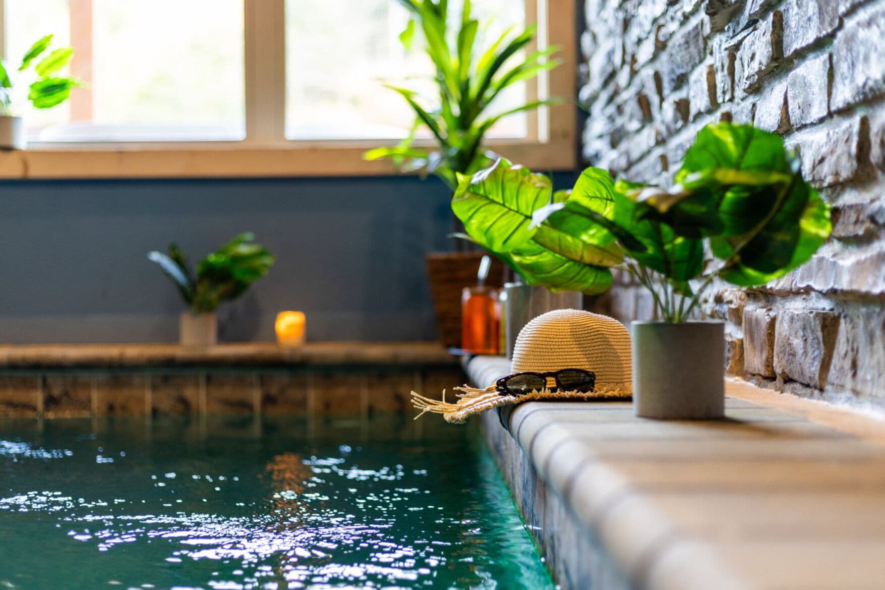 Una piscina cubierta