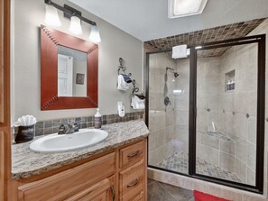 Towels - Cozy 3-Level Condo w/ Loft Bedrooms w/ Fireplace (Brian Head)