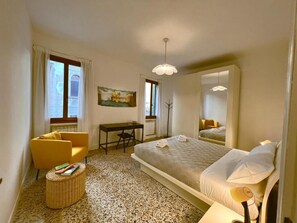 2 Schlafzimmer, Schreibtisch, kostenloses WLAN, Bettwäsche