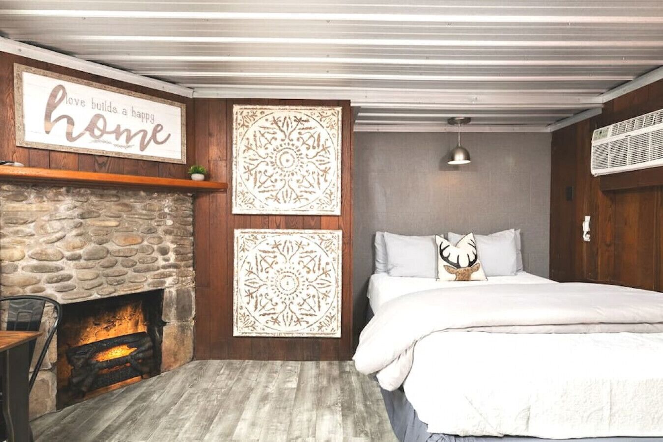 Love Nest Cottage E - Downtown Gatlinburg