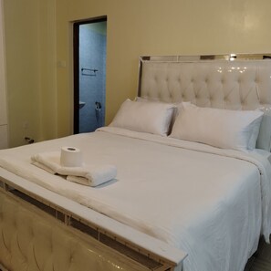 Bügeleisen/Bügelbrett, WLAN, Bettwäsche