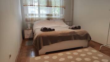 1 chambre, fer et planche Ă repasser, Wi-Fi, draps fournis