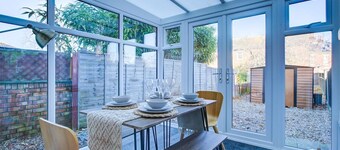 Modern 5 Bed 3 Bath House in Colchester