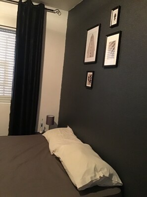 3 室のベッドルーム、アイロン / アイロン台、WiFi、ベッドシーツ