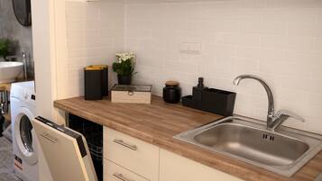 Fridge, oven, dishwasher, toaster