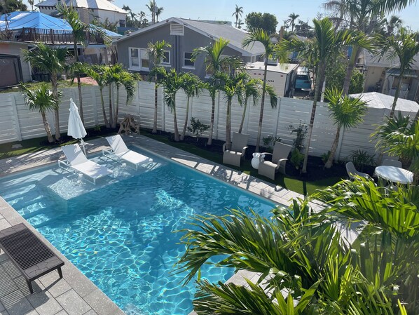 Piscine extérieure, piscine chauffée