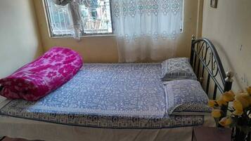 11 Schlafzimmer, Schreibtisch, kostenloses WLAN, Bettwäsche