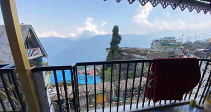 Benus Darjeeling Home A Backpackers Hub