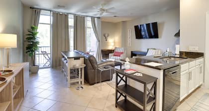 Tuscaloosa Condo: Steps to Bryant-Denny Stadium!
