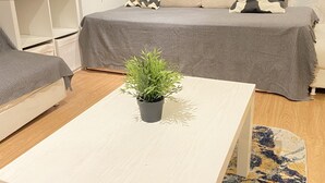 Apartment, 1 Queen Bed with Sofa bed | Dining - Spacious Luxury 1-bed Apartment in London Excel (London)