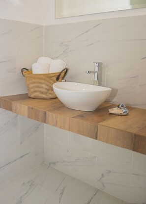 Deluxe Double Room | Bathroom - The Stay (San José)