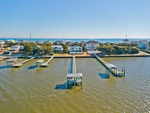 Marina - Top Shelf - Sound-front, pool, boat lift (Emerald Isle)