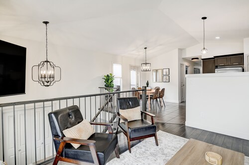 Stunning 3 bed/2 bath in GP!