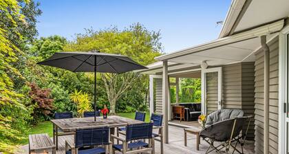 Kohekohe Garden Cottage - Waikanae Holiday Home