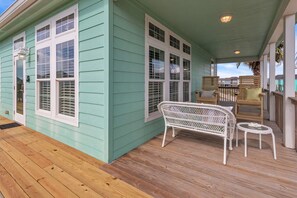 Terrace/patio - Steps to beach~Hot Tubt~Beach Retreat (Bolivar Peninsula)