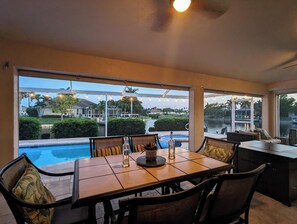 Dining - Luxury south facing waterfront home with heated salt pool and spa! (Cape Coral)