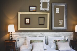 8 Schlafzimmer, Bügeleisen/Bügelbrett, Reisekinderbett, WLAN
