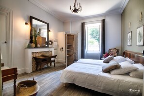 8 Schlafzimmer, Bügeleisen/Bügelbrett, Reisekinderbett, WLAN