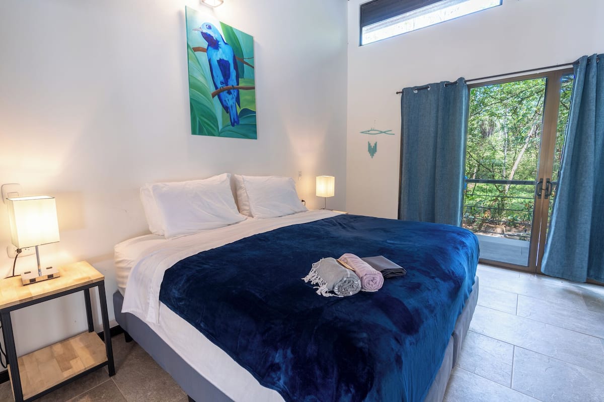 Doppel- oder Zweibettzimmer | Zimmersafe, kostenloses WLAN, Bettwäsche