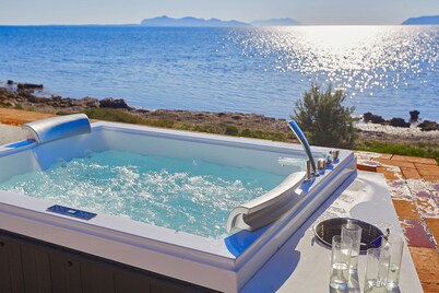 Villa Maraus- Seafront villa in Marausa, Sicily