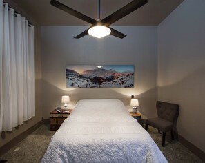 2 bedrooms, iron/ironing board, travel cot, free WiFi