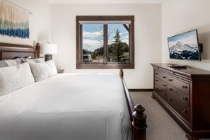 3 bedrooms, WiFi - 4B Lodgeside (3-Bedroom Townhouse) with Mountain view by Moonlight Basin Lodging by Moonlight Basin Lodging (Big Sky)