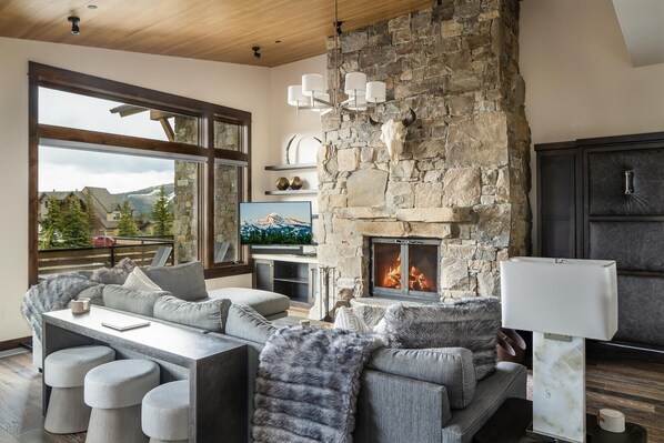 Living area - 4B Lodgeside (3-Bedroom Townhouse) with Mountain view by Moonlight Basin Lodging by Moonlight Basin Lodging (Big Sky)