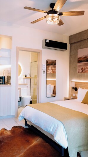 Loft 201 - w/balcony - Daily Cleaning | In-room safe, blackout curtains, cots/infant beds, free WiFi - Casa Adefra (Santo Domingo)