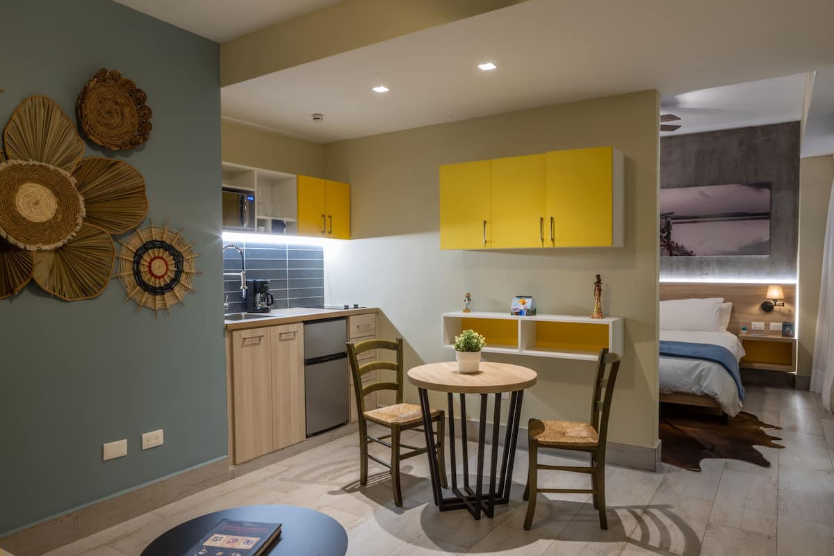 Loft 103 - w/living room-Daily Cleaning | In-room safe, blackout drapes, cribs/infant beds, free WiFi