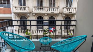 Loft 102 - w/balcony - Daily Cleaning | Balcony