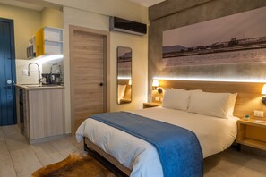 Loft 101 - w/balcony - Daily Cleaning | 客房内保险箱、遮光窗帘、婴儿床、免费 WiFi