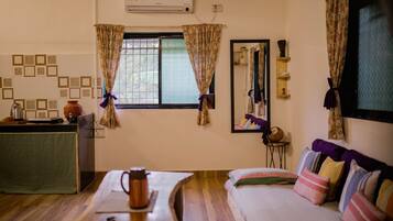 1 bedroom, iron/ironing board, bed sheets