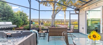 Paradise on the Preserve w/ hot tub and golf cart